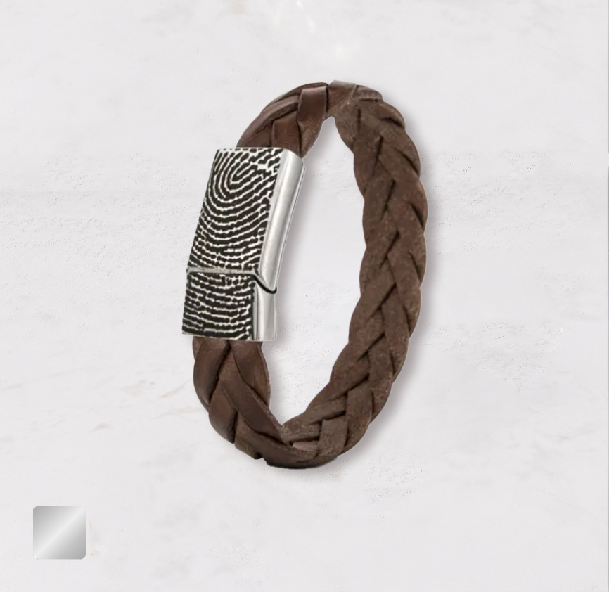 armband-zilver-bruin Bruine leren armband met zilveren sluiting | 14-209 - Afbeelding 1