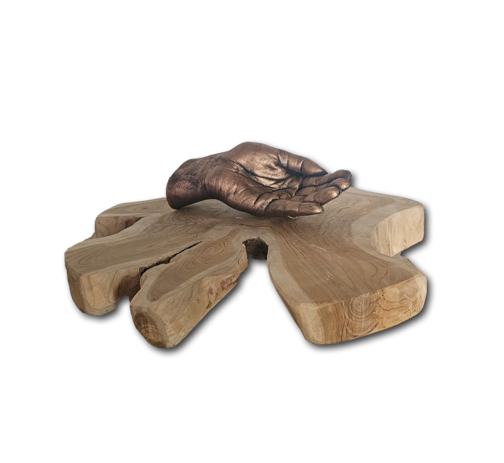 Brons beeld bodycasting hand afdruk. Van je geliefde een beeldje laten maken