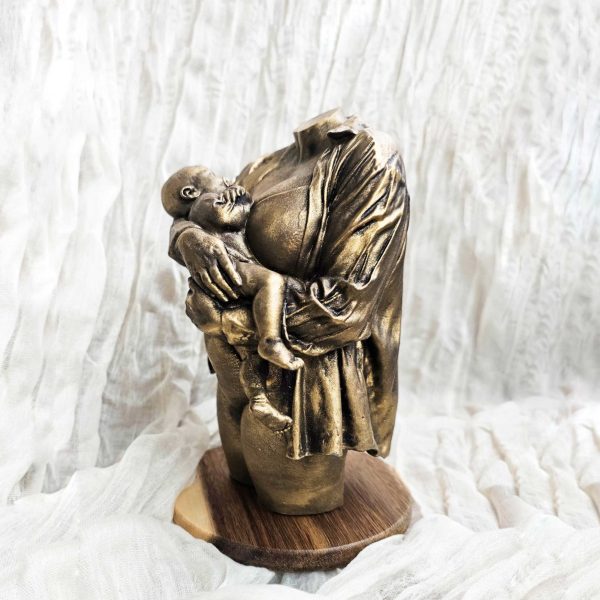 Kunststof Moeder en kind beeld met kleding | 14-109