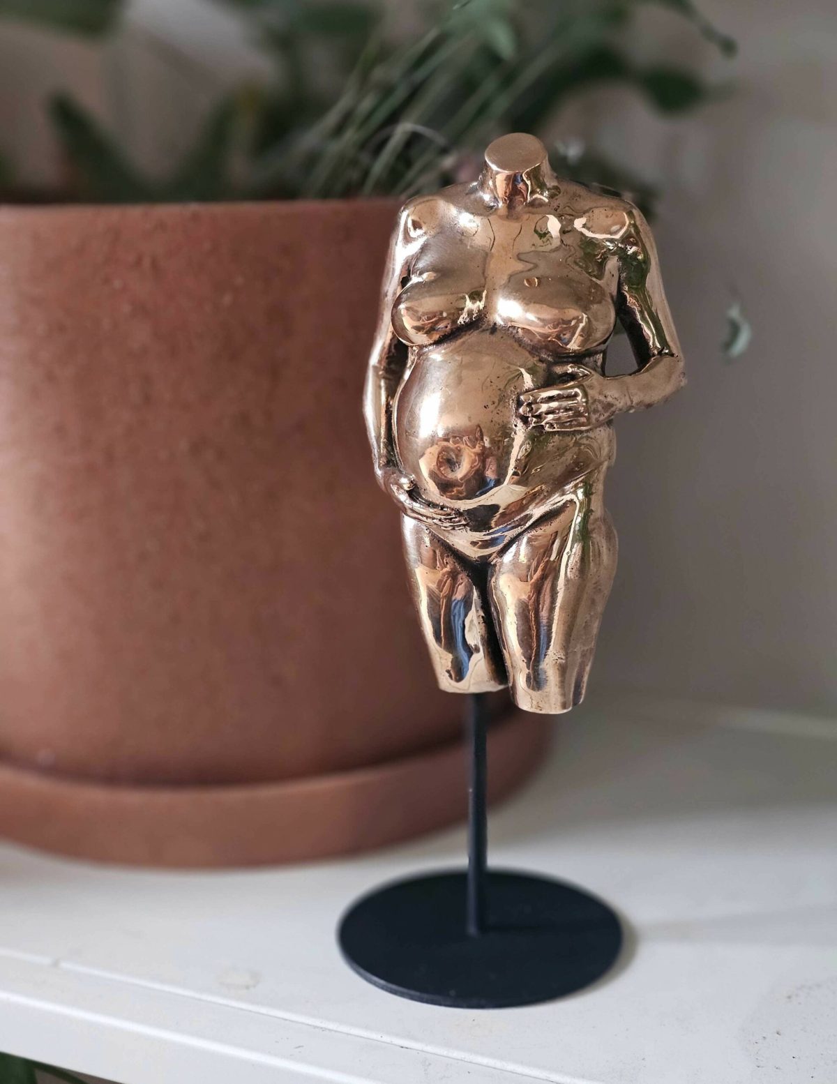 Zwangerschapsbeeldje in brons | 17-106 - Afbeelding 6