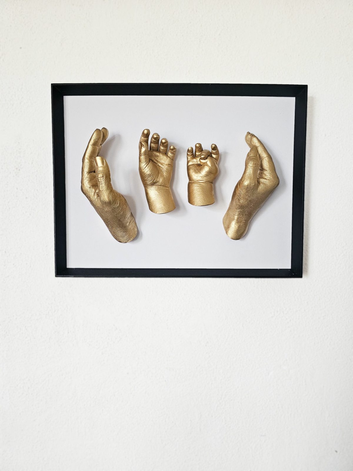 gezins-schilderij-scaled-1.jpg gezins schilderij met gouden handen