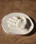 Afdrukje met ring handafdruk van baby